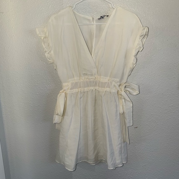 Zara Dresses & Skirts - Zara Cream Ruffle Sleeve Mini Dress